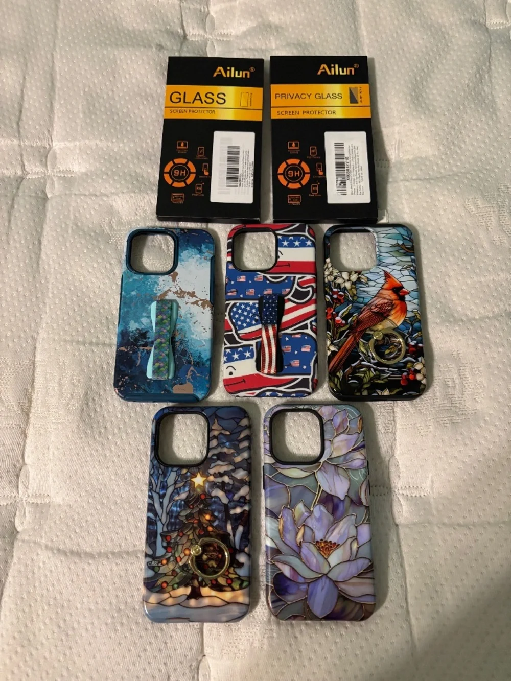 Lot of iPhone 13 Pro (only) cases and glass protection